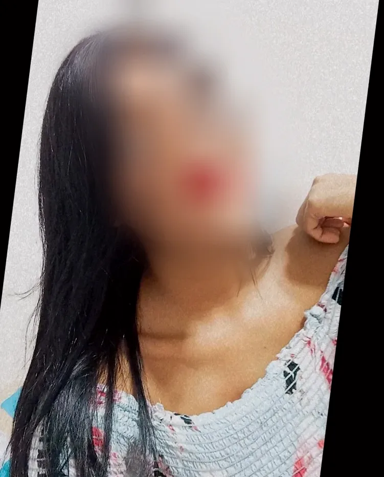Celina, 25