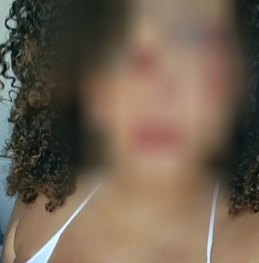 Emily, 33
