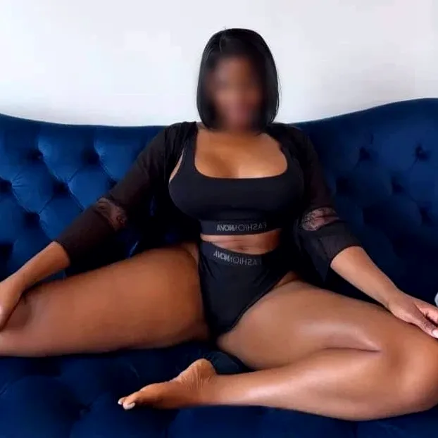 Jasmin, 21