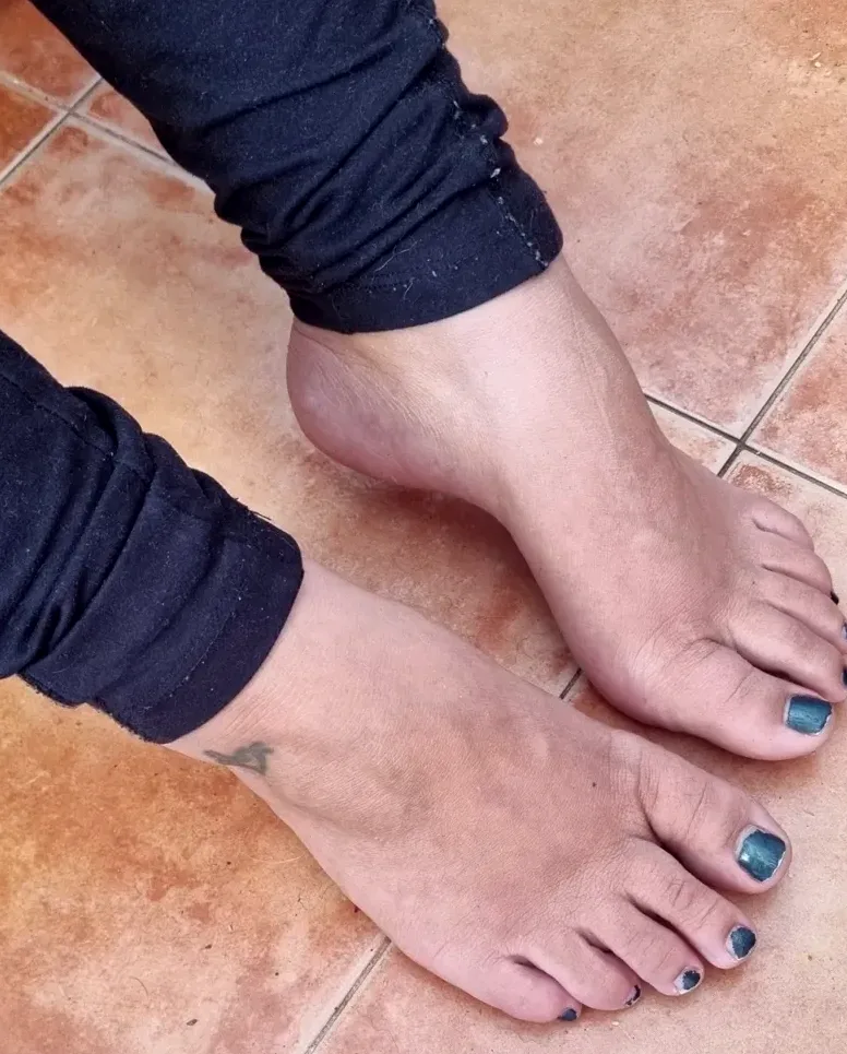 Neele, 34